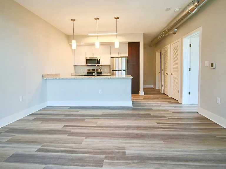 Main2525 — Photo 61