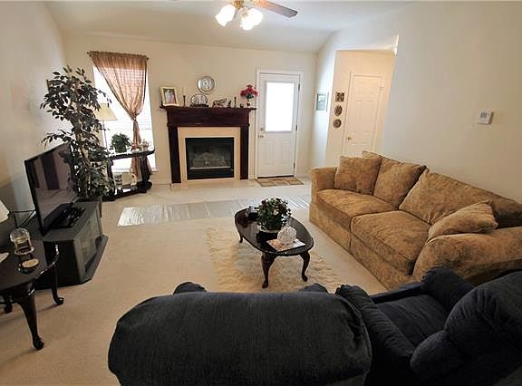 2nd image of 304 Bryant Ln
