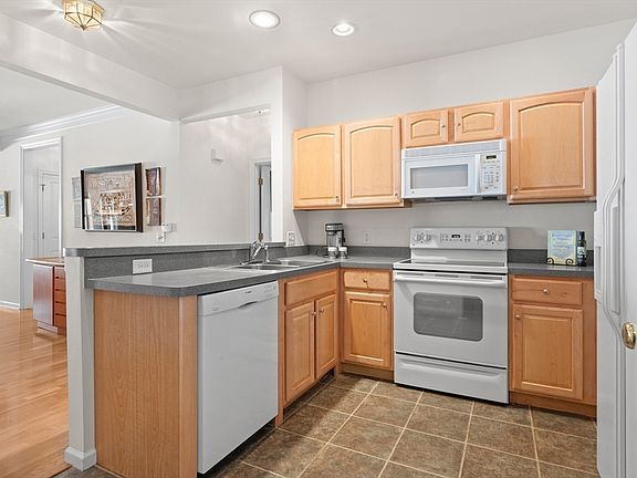 2nd image of 172 Haverhill St Unit 234