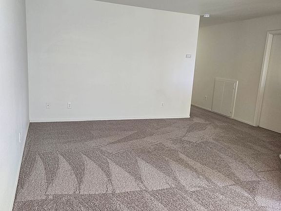 5th image of 426 Valley Cir Unit A