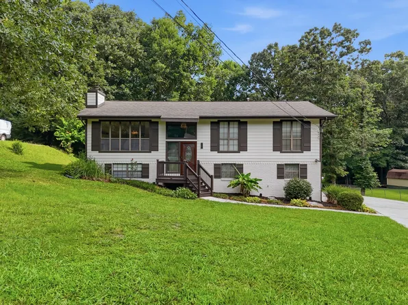 5033 Hunter Village Dr, Ooltewah, TN 37363