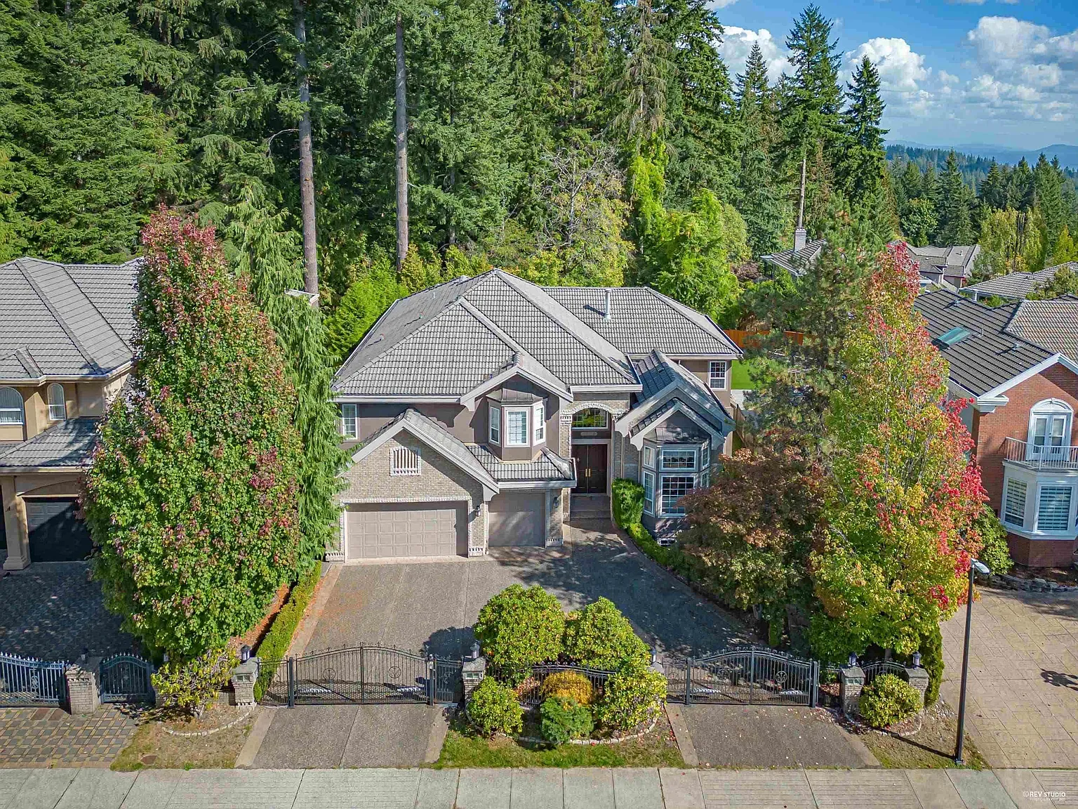 8 bed, 8324 sqft, $7,500 — Photo 3