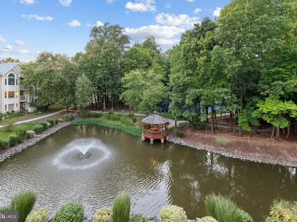 12217 Fairfield House Dr APT 109A, Fairfax, VA 22033
