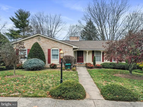 242 Potomac Hts, Hagerstown, MD 21742