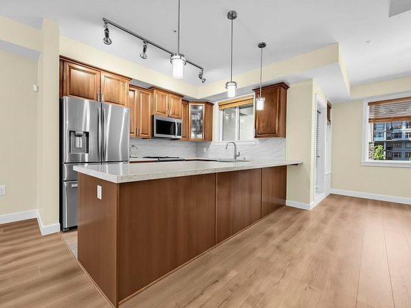 5th image of 8567 204th St #9