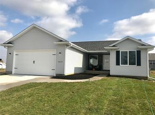 6627 J St SW, Cedar Rapids, IA 52404