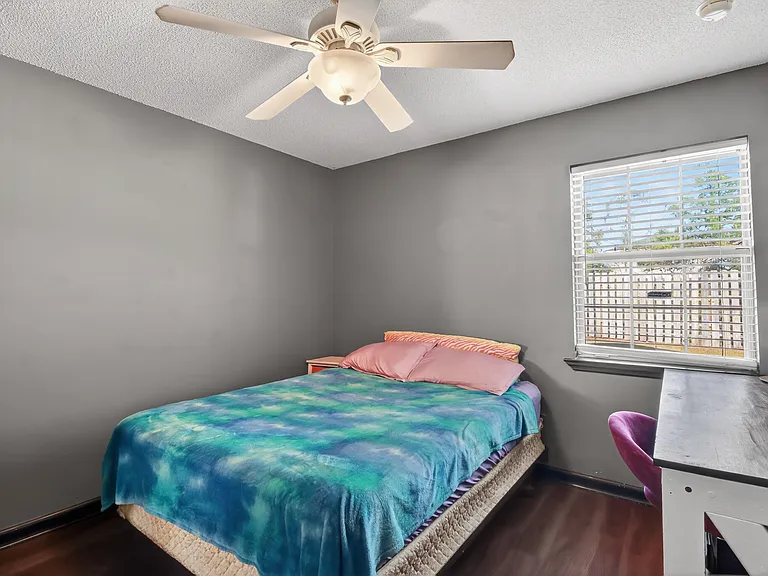 606 Windhaven Dr — Photo 22