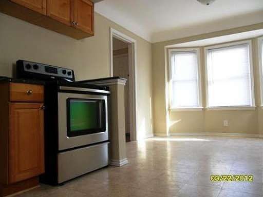 3rd image of 21035 Sunnydale St