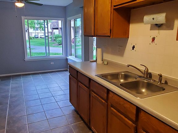 4th image of 7530 Bristol Ln