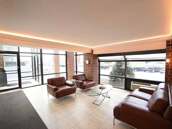 3rd image of 730 W Broadway #3H