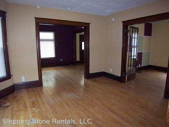 3rd image of 2212 Glenwood Ave