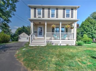 4 Magnolia Pl, Middletown, CT 06457