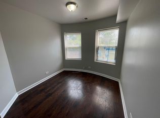 9817 S Loomis St #1, Chicago, IL 60643