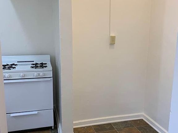 5th image of 800 S Normandie Ave #120