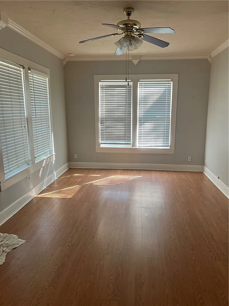 1 bed, 1008 sqft, $1,300 — Photo 3
