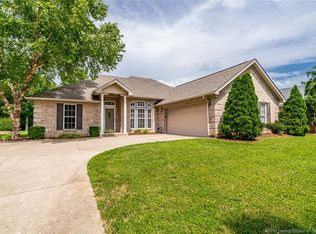 337 River Forest Pkwy, Jeffersonville, IN 47130