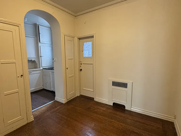 1690 Bay St #101 — Photo 5