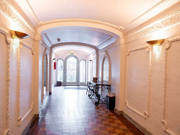 4th image of 577 Castro St APT 104