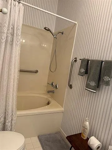 801 Rue Burgundy #215 — Photo 17
