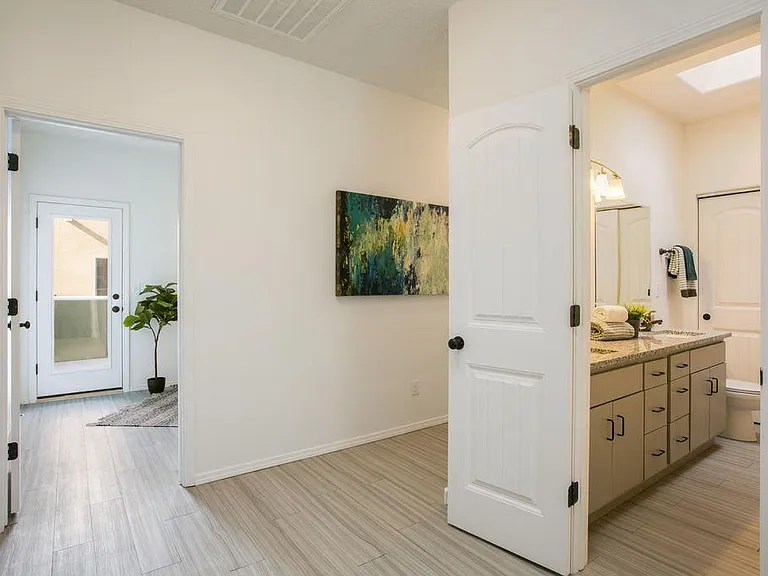 1016 Lead Ave SW #1016C — Photo 10