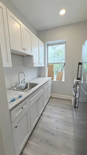 74 Kirkland St Photo 1