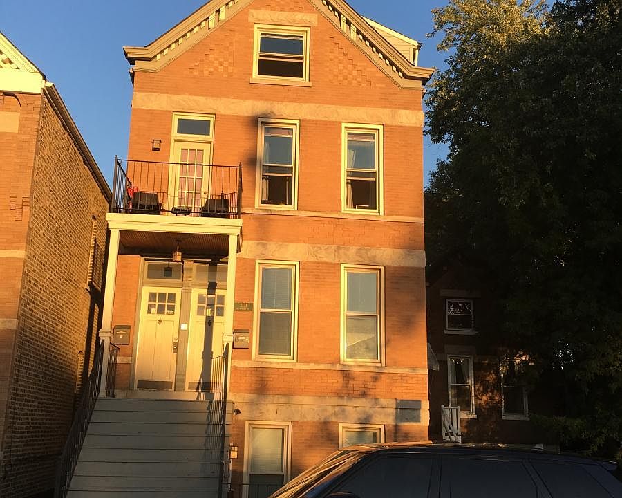 1st image of 2131 N Oakley Ave APT 1