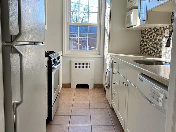 2nd image of 222 N George Mason Dr APT 2