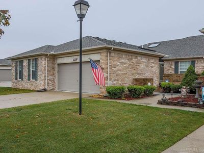49861 Hidden Valley Dr #131, Macomb, MI, 48044