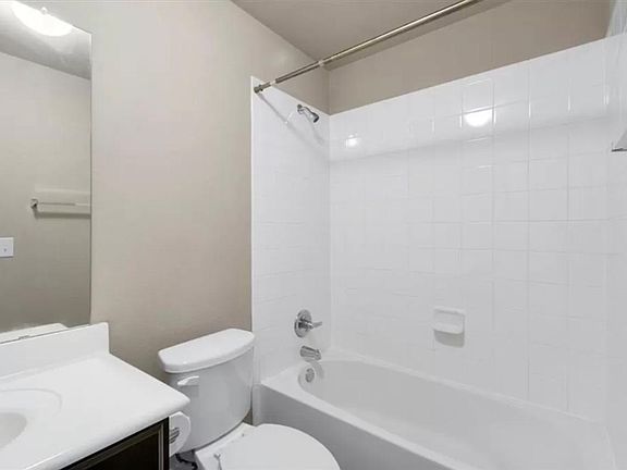 2nd image of 8223 Arezzo Dr