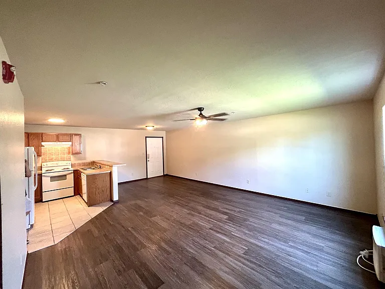 2315 SW H Ave — Photo 4