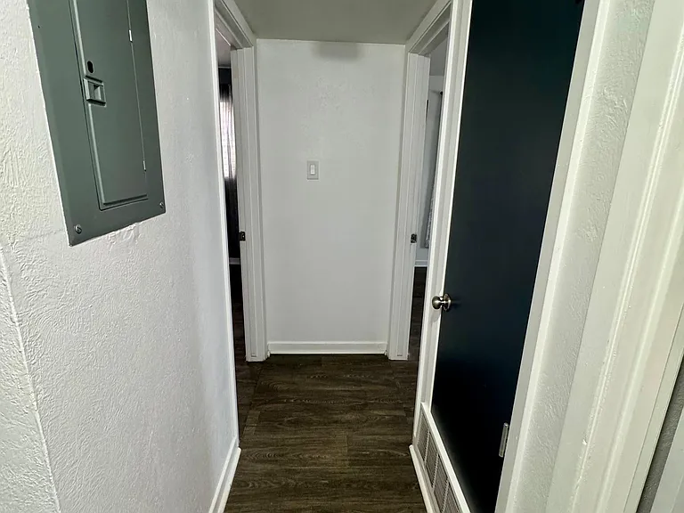 1305 Aswan Dr — Photo 18