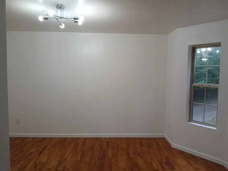 556 Airport Rd — Photo 15