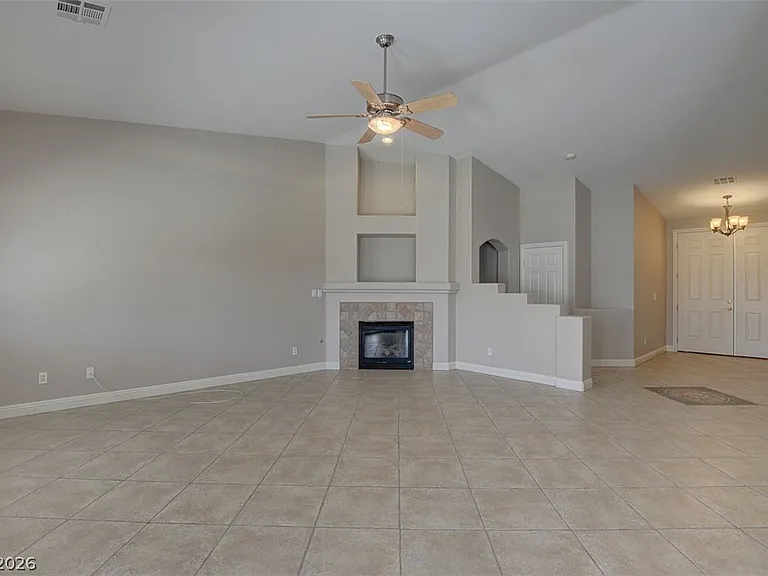 2121 Arpeggio Ave — Photo 4