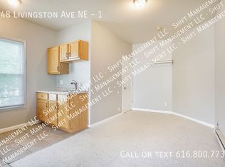 548 Livingston Ave NE APT 1, Grand Rapids, MI 49503