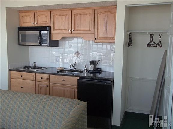 4th image of 2700 N Lumina Avenue #614
