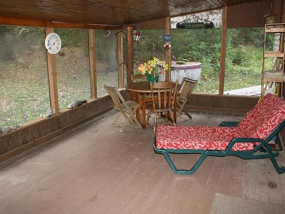 5th image of 8999 Evergreen Ln