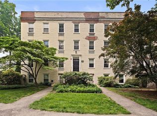 136 Woodside Grn APT 3A, Stamford, CT 06905