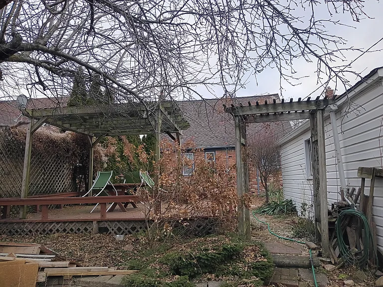 1649 Hollywood St — Photo 23