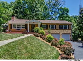 18 Clearbrook Rd, Asheville, NC 28805
