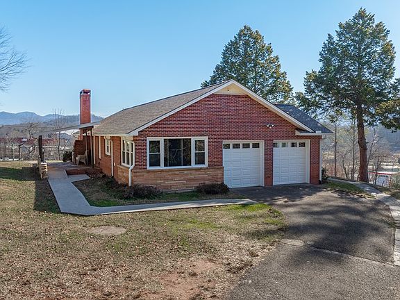 3rd image of 312 Dryman Rd