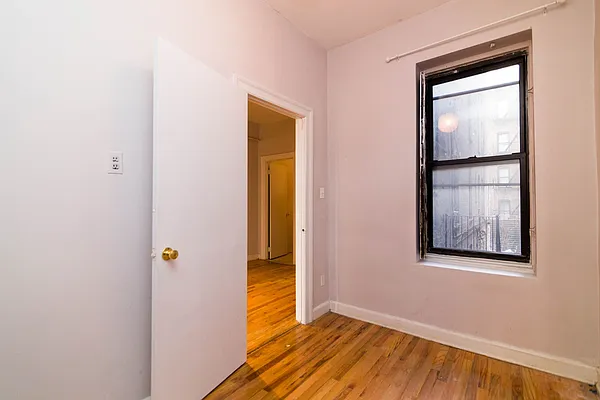 Rented by Nooklyn NYC LLC | media 28
