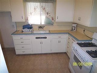 3rd image of 1512 W Oxford Way