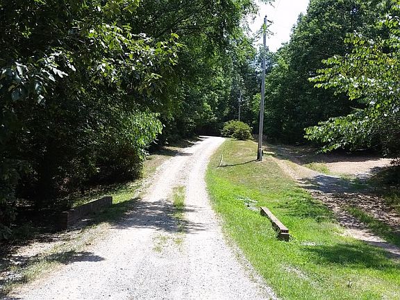 4th image of 2621 Small Woods Dr
