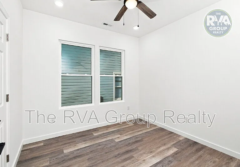 1609 Rogers St — Photo 12
