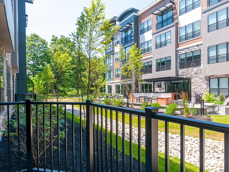 Enclave at Raritan — Photo 18