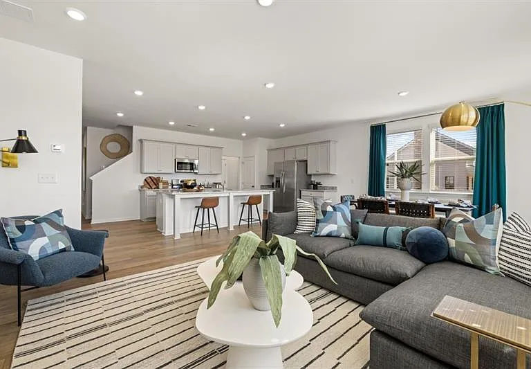 113 Vision St — Photo 3