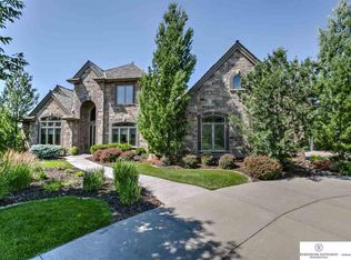 17315 Valley Dr, Omaha, NE 68130