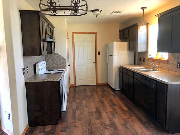 5th image of 4028 River Glen Dr