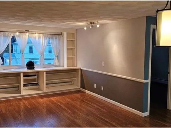 45 Urban Ave APT 5A, North Providence, RI 02904