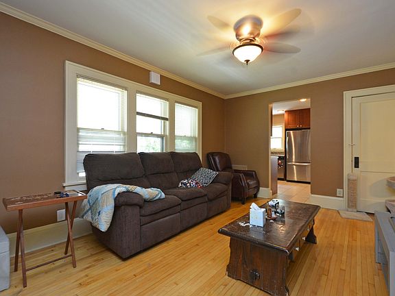 4th image of 287 Clarence St
